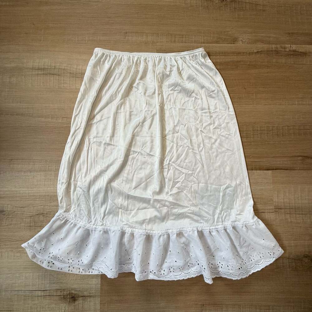 Vintage Vassarette Cottagecore White Eyelet Trim Slip Skirt Size 20/42